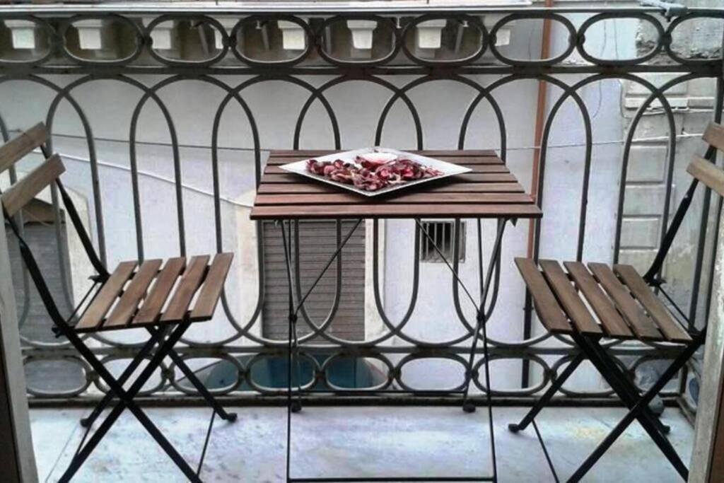 كاتانيا Three Rooms Near Central Station المظهر الخارجي الصورة